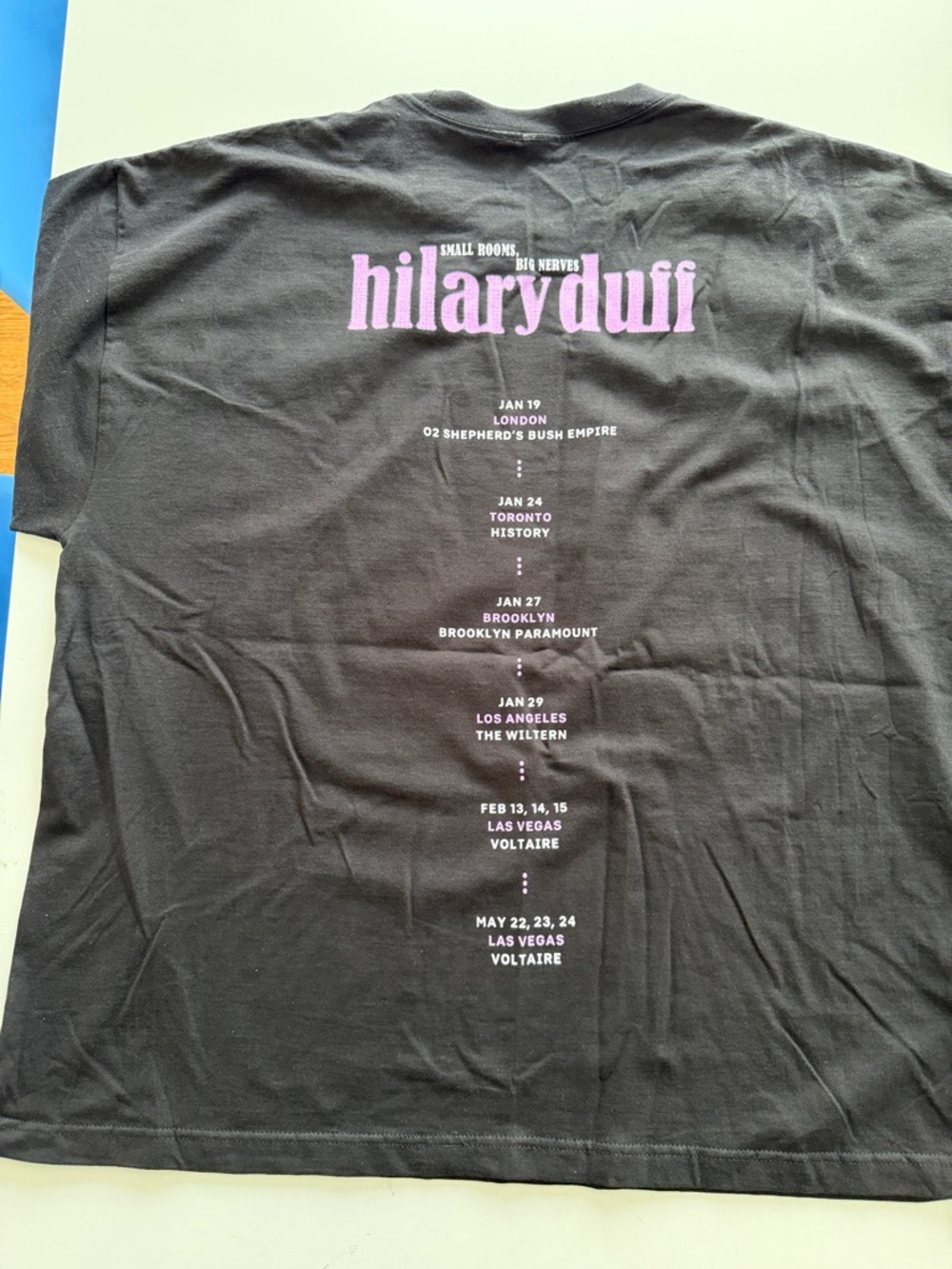 Hilary Duff Black Graphic Short Sleeve Tee - Picture 2 of 3
